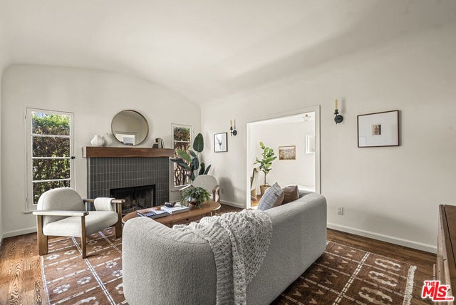 858 N Alta Vista Boulevard, Los Angeles
