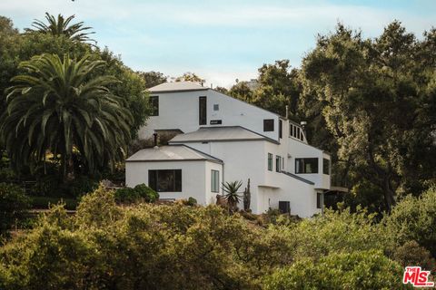 2002 Tuna Canyon Road Topanga CA 90290