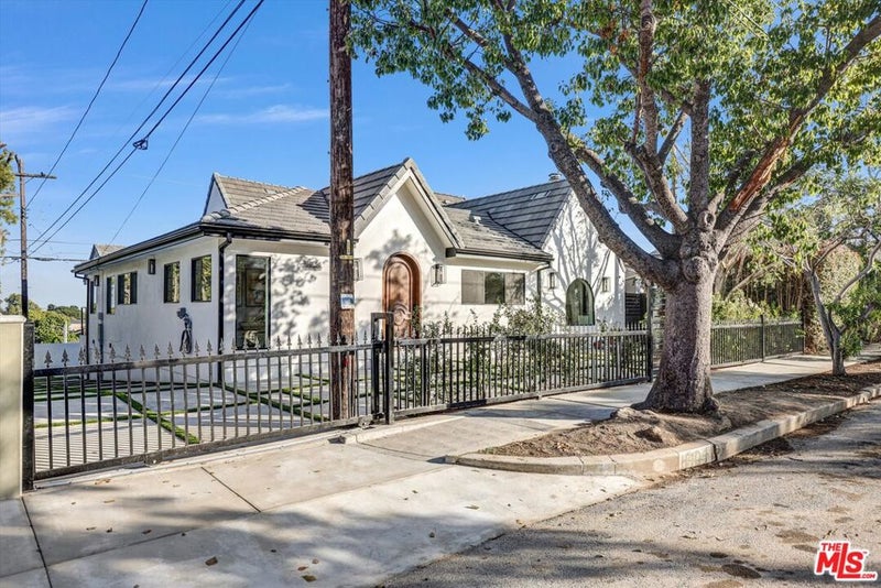 11404 Biona Drive