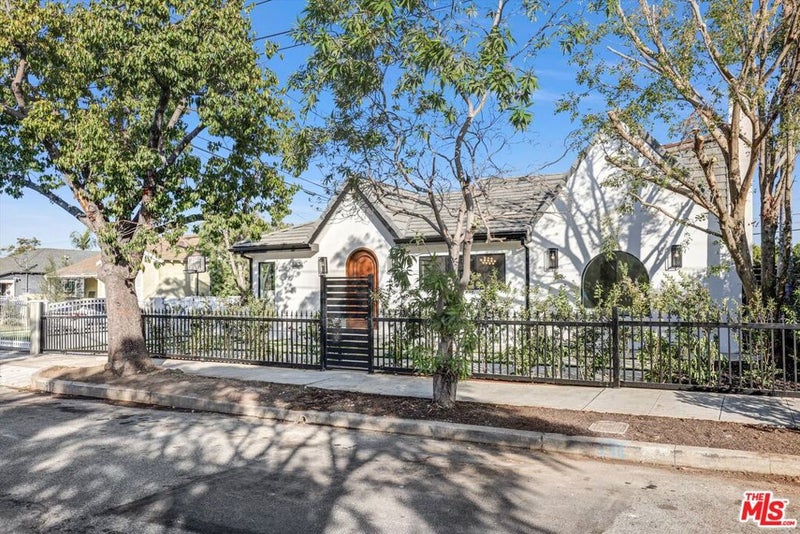 11404 Biona Drive