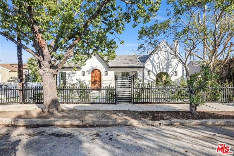 11404 Biona Drive