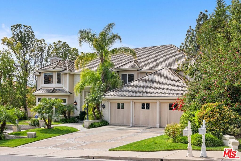 5405 Fremantle Lane