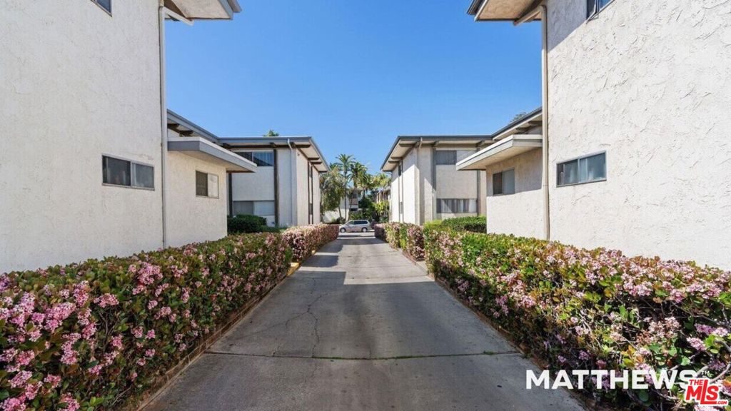 406 Ellwood Beach Drive