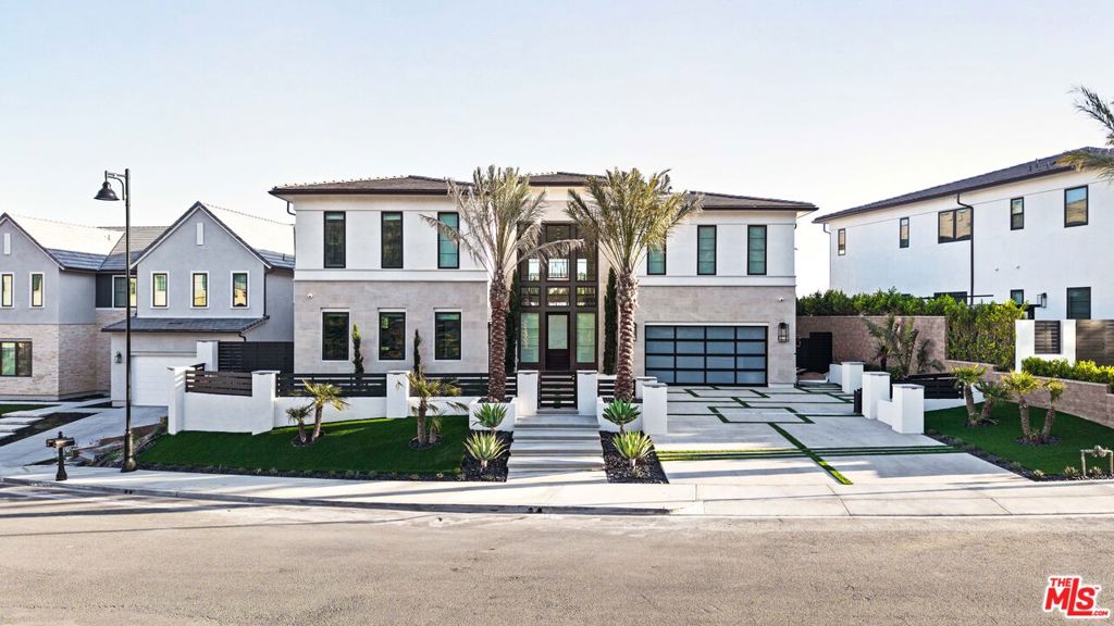 Properties 2 20216 W Albion Way