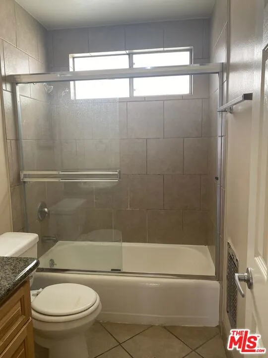 Los Angeles, California 90025, United States, 2 Bedrooms Bedrooms, ,2 BathroomsBathrooms,Residential,Active,164058