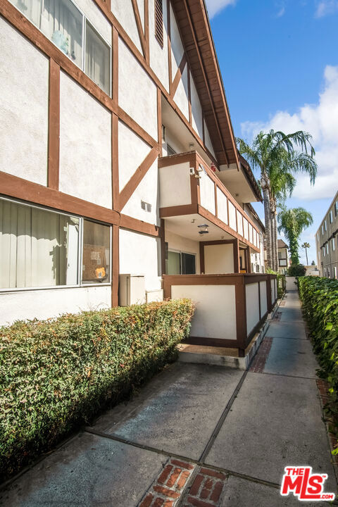 18540 Prairie Street