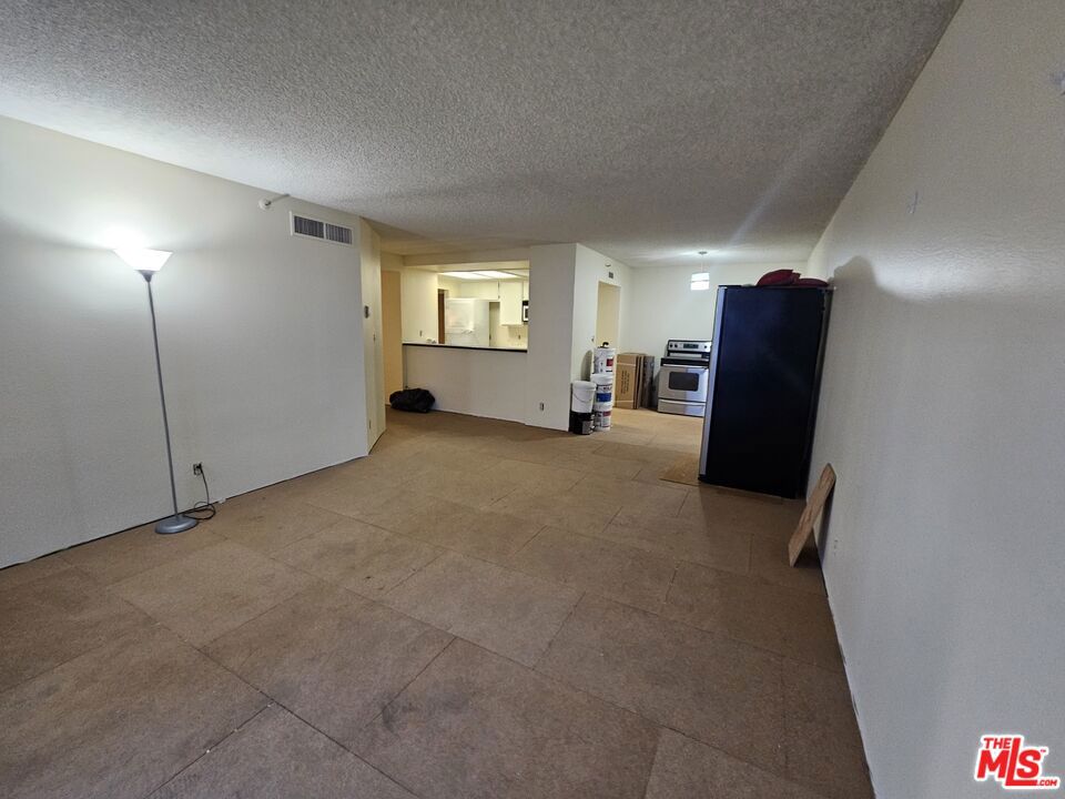 600 W 9th Street 309