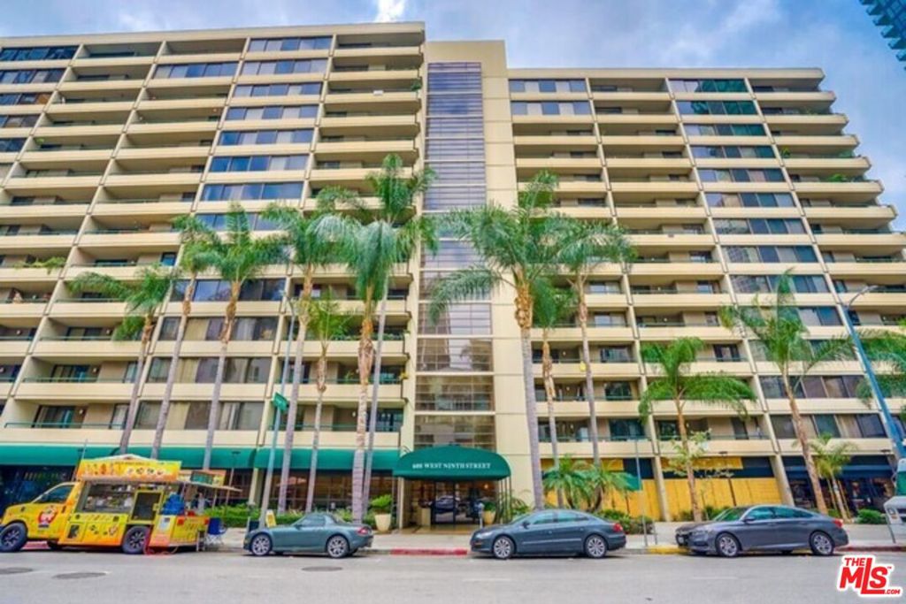 600 W 9th Street 309