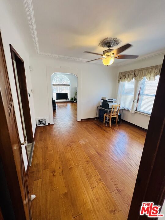 1271 W 81st Street