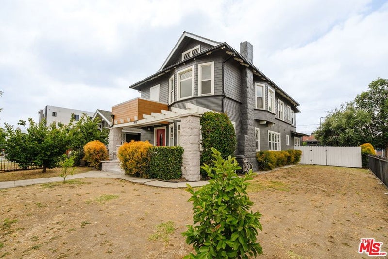 1476 W 37th Drive