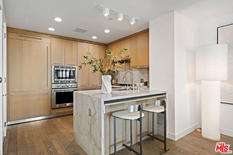 1755 Ocean Ave 805