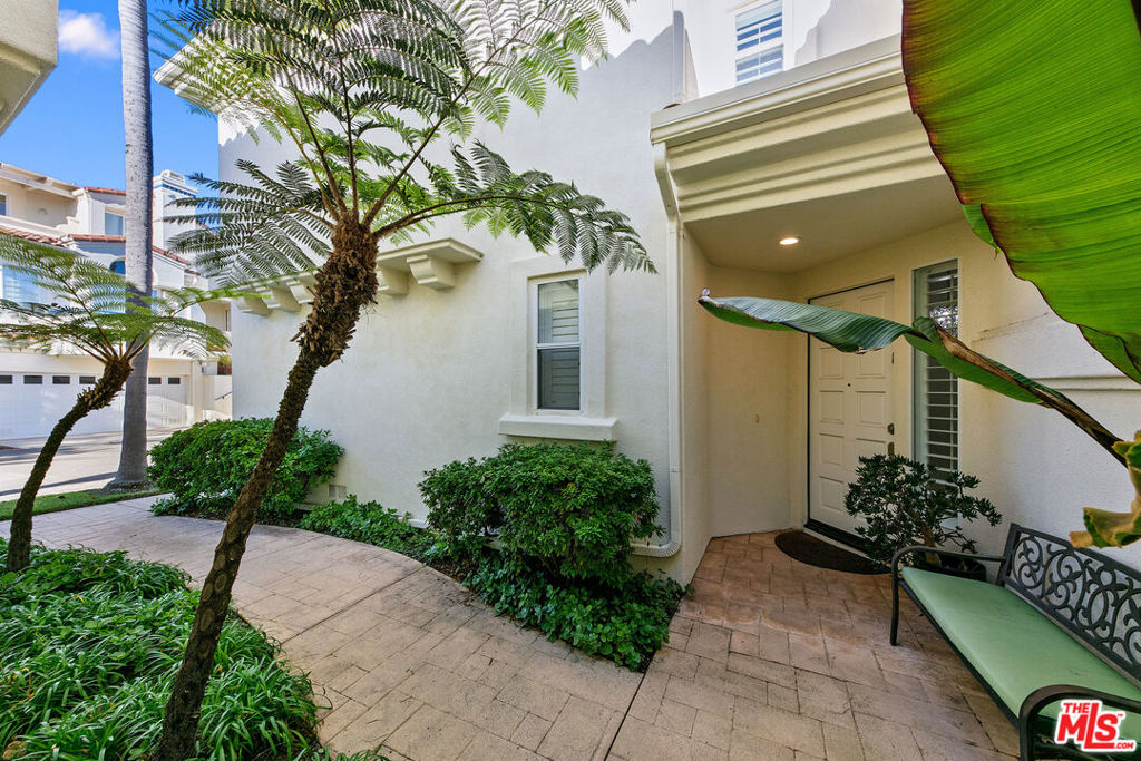 6477 Zuma View Place 127