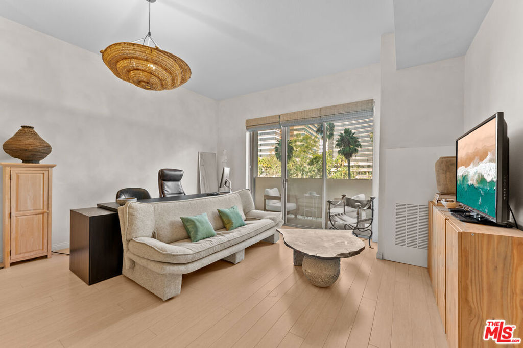 388 E Ocean Boulevard 412