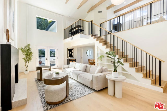 4041 Davana Road, Los Angeles