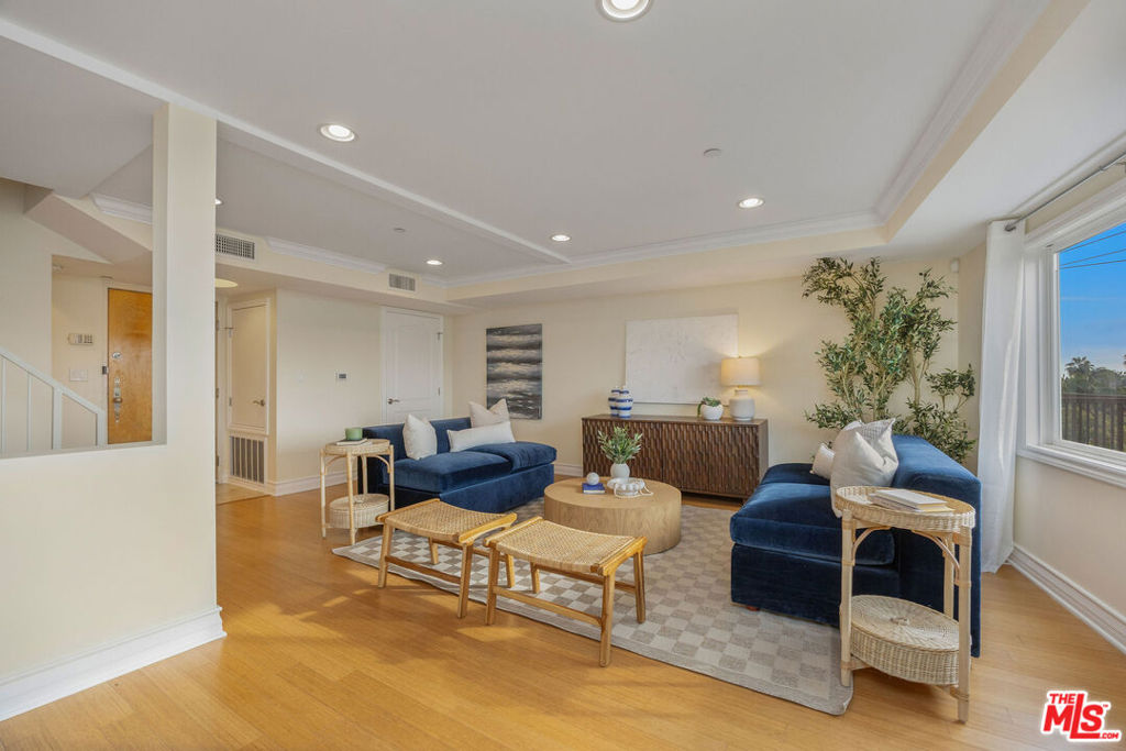 10417 Louisiana Avenue PH4