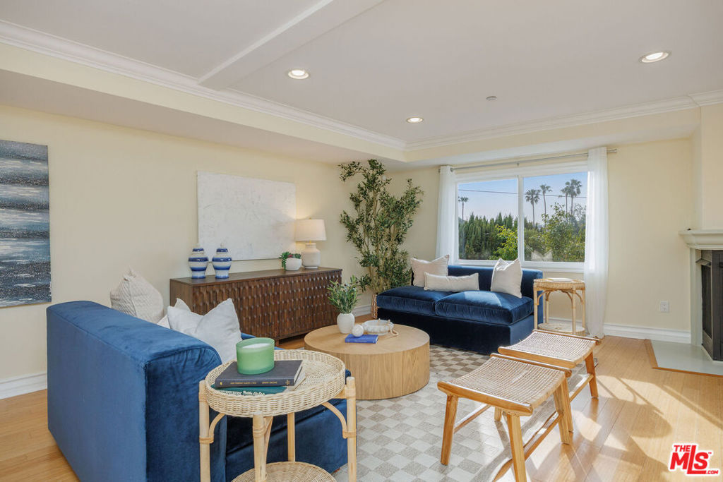 10417 Louisiana Avenue PH4