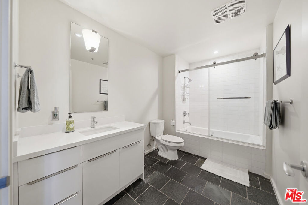 1155 S Grand Avenue 1405