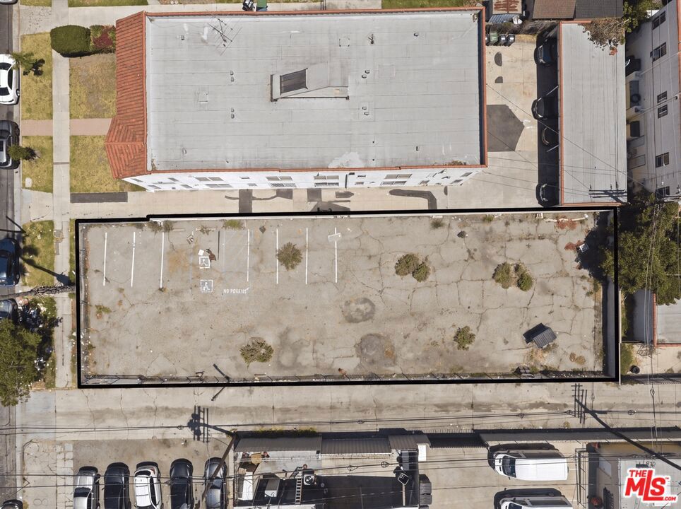 3050 Edgehill Drive
