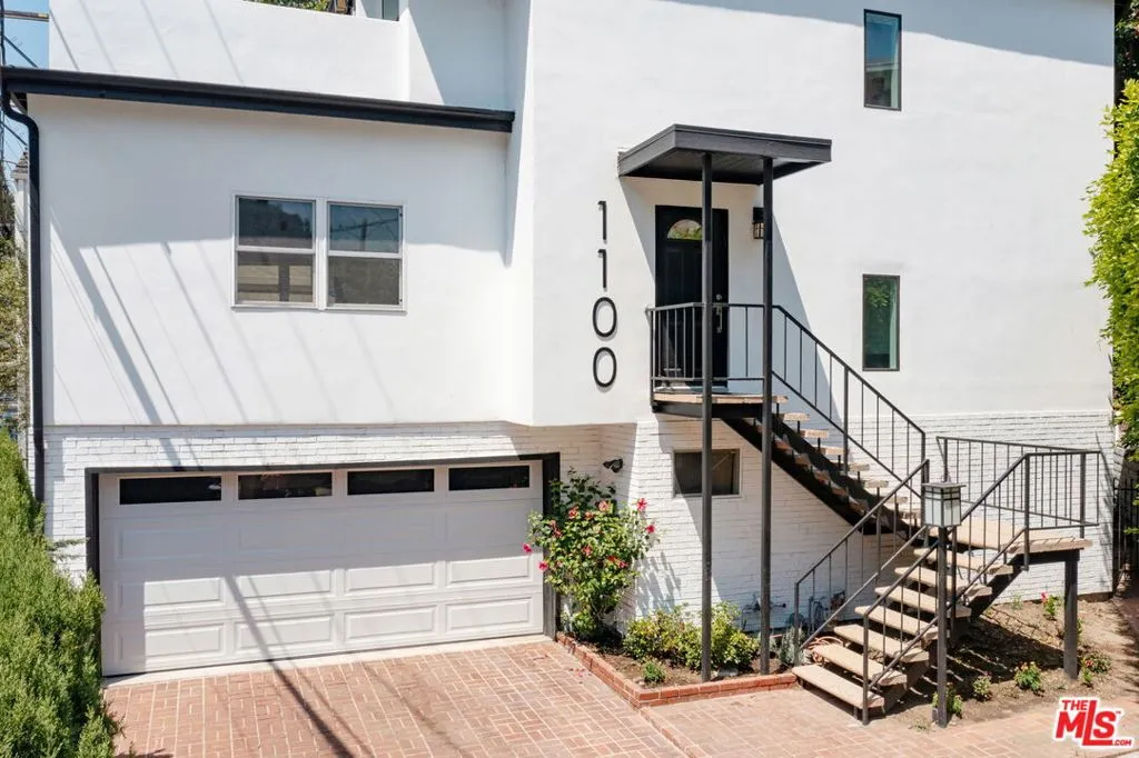 Los Angeles, California 90077, United States, 3 Bedrooms Bedrooms, ,3 BathroomsBathrooms,Residential,Active,235108