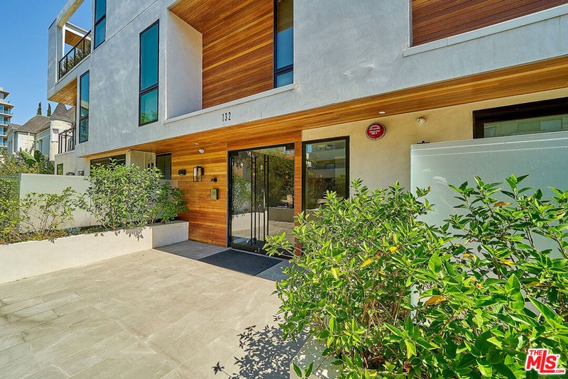 132 N Swall Drive 301