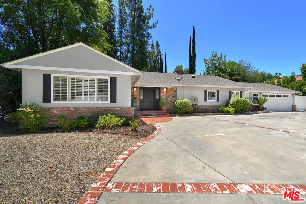 20044 Wells Drive