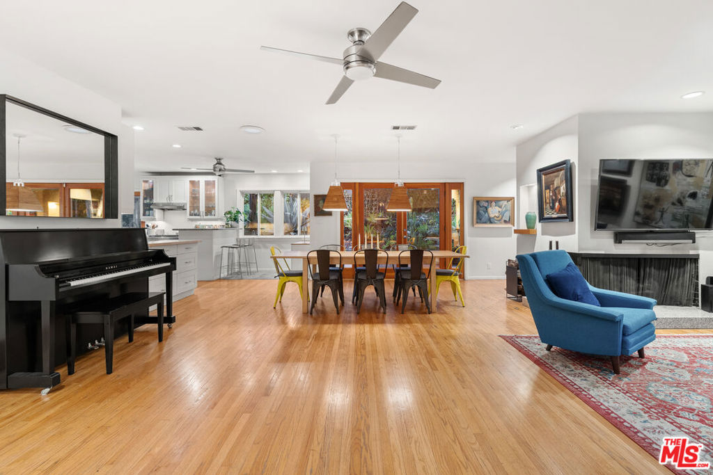 8115 Laurelmont Drive