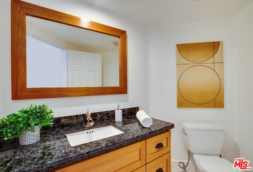 Los Angeles, California 90049, United States, 3 Bedrooms Bedrooms, ,4 BathroomsBathrooms,Residential,Active,184615