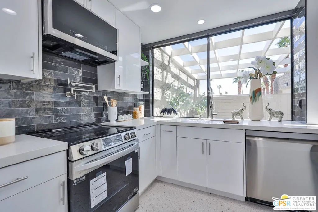 Palm Springs, California 92262, United States, 3 Bedrooms Bedrooms, ,2 BathroomsBathrooms,Residential,Active,132707