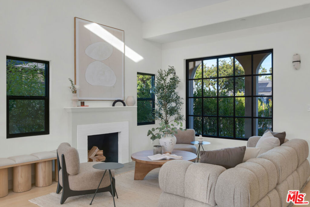 3617 Hillcrest Drive