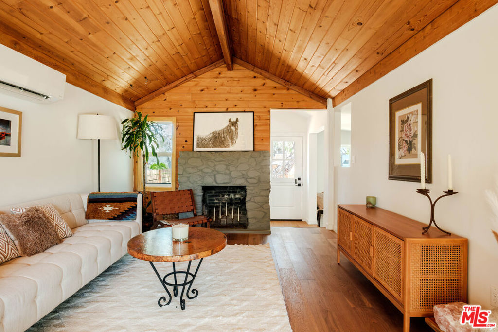 19777 Grand View Drive
