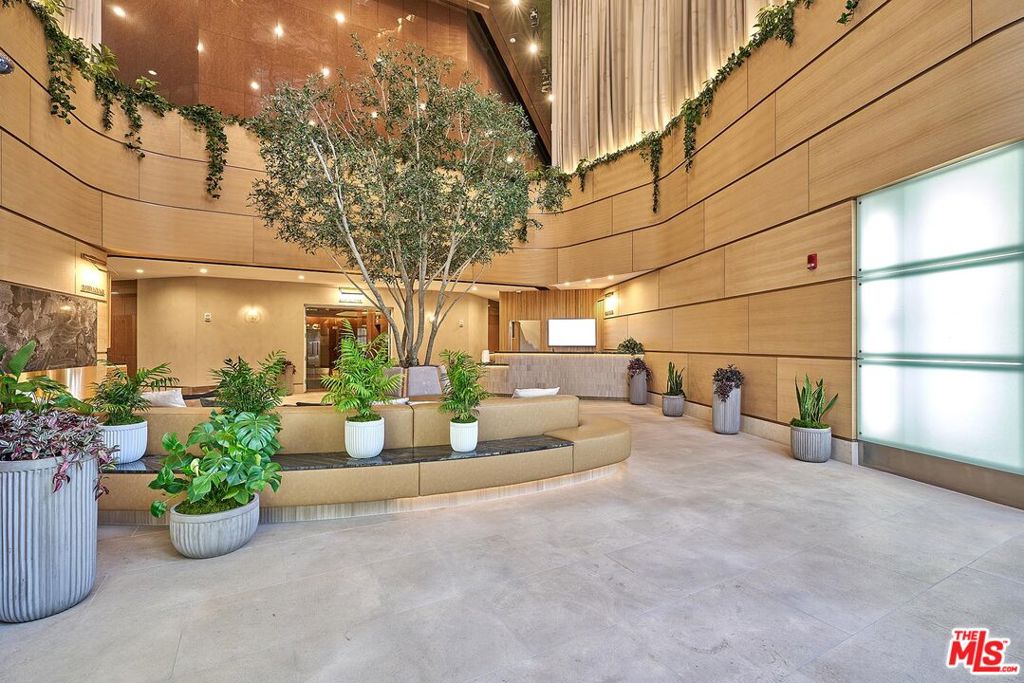 1100 Wilshire Boulevard 3001