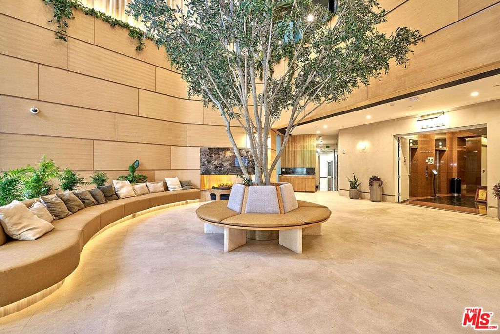 1100 Wilshire Boulevard 3001