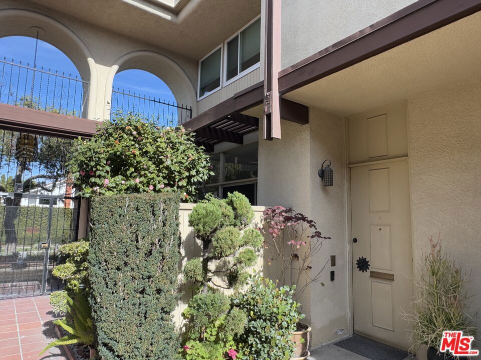 5346 Fairview Boulevard