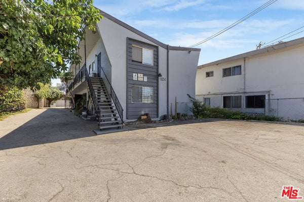 1124 W 117TH ST, LOS ANGELES, CA 90044 - Image 4bc59efd224e8e4e892428df91625e9a/1212882132