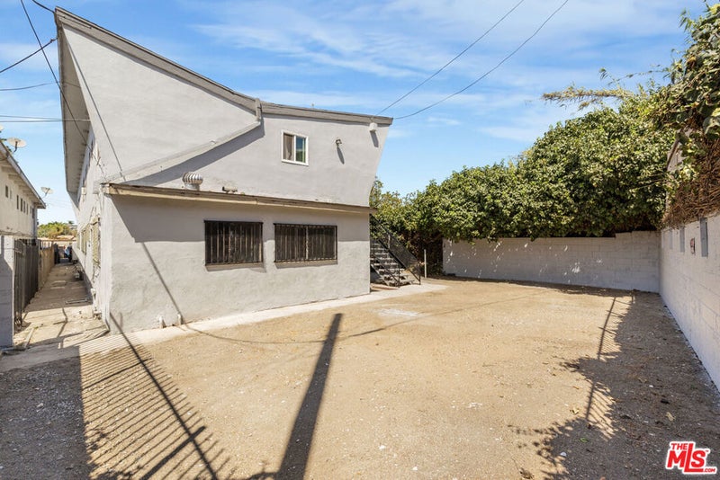 1124 W 117th Street