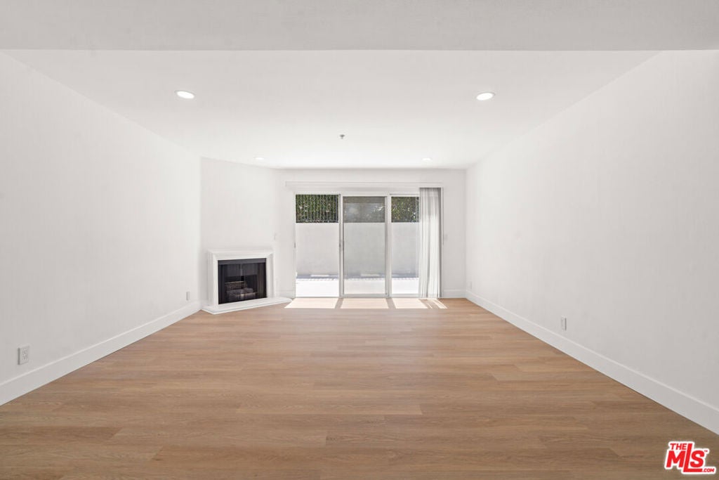 16100 W Sunset Boulevard 109