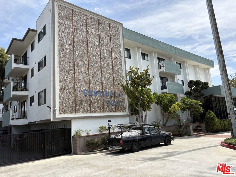 5000 S Centinela Avenue 214