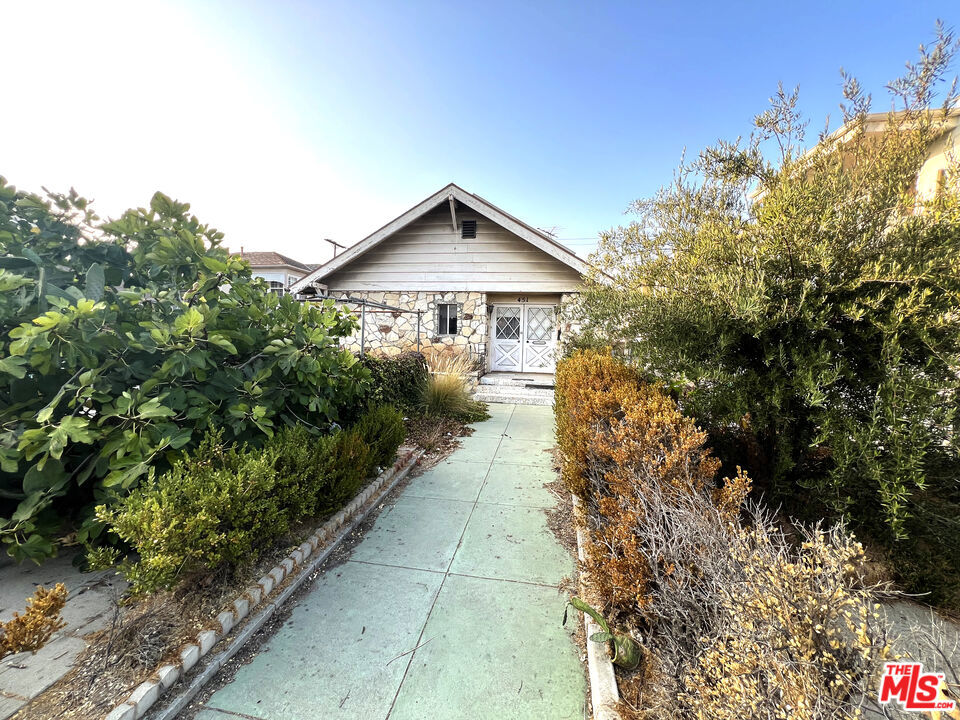 451 Palm Drive