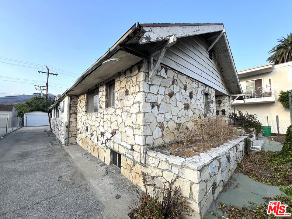 451 Palm Drive