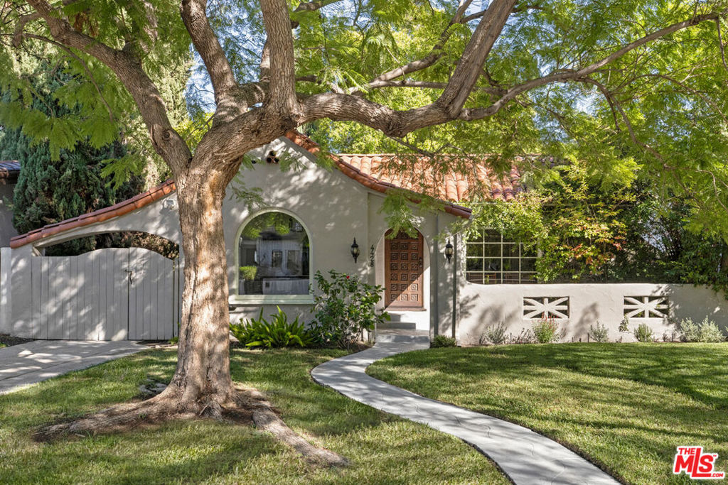 4428 Kraft Avenue