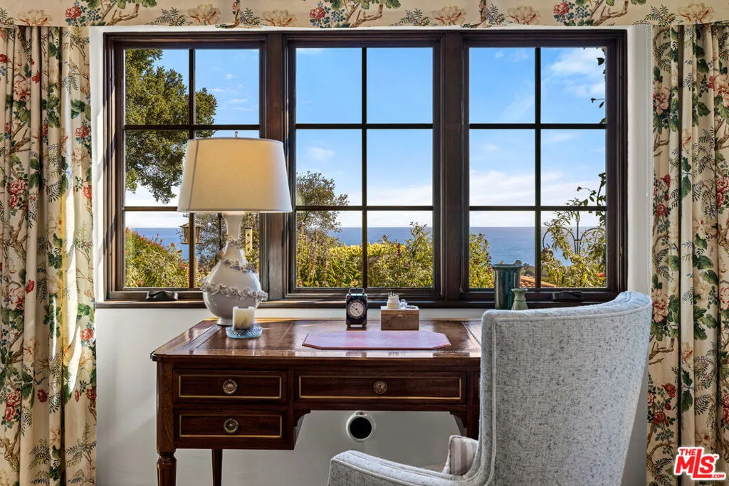 Santa Barbara, California 93110, United States, 5 Bedrooms Bedrooms, ,5 BathroomsBathrooms,Residential,Active,164072