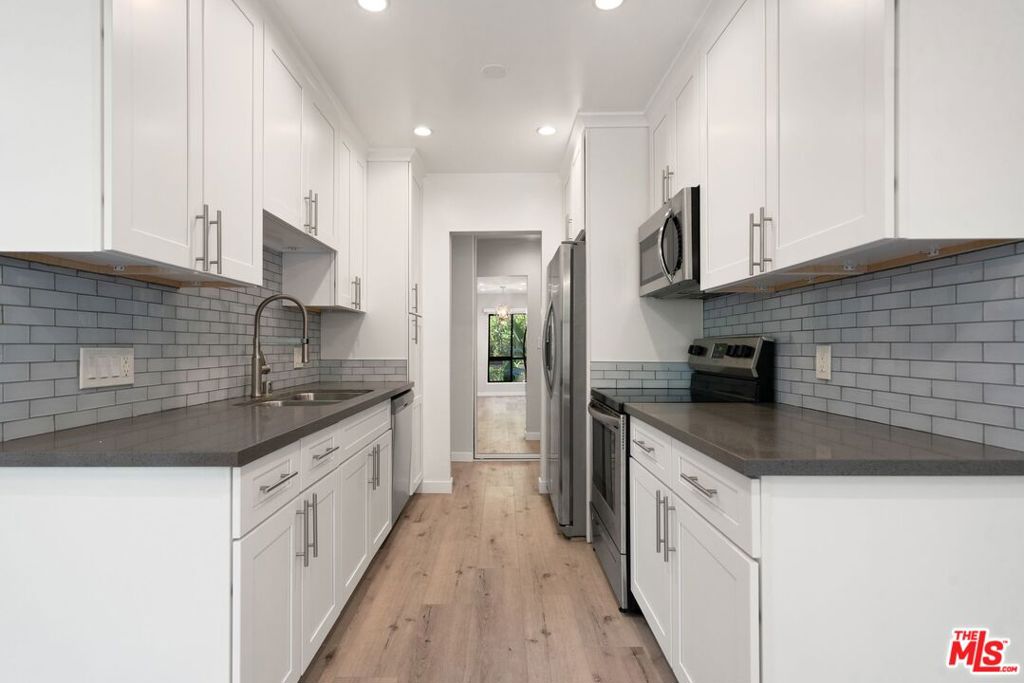 7300 Franklin Avenue 346