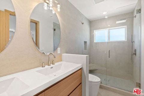 Photo of 9051 Lucerne Avenue #B, Culver City, CA 90232 (MLS # 26103574)