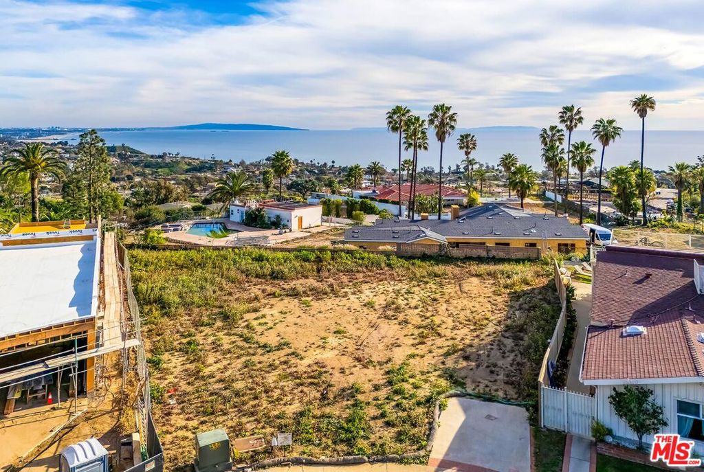 16906 Scenic Place