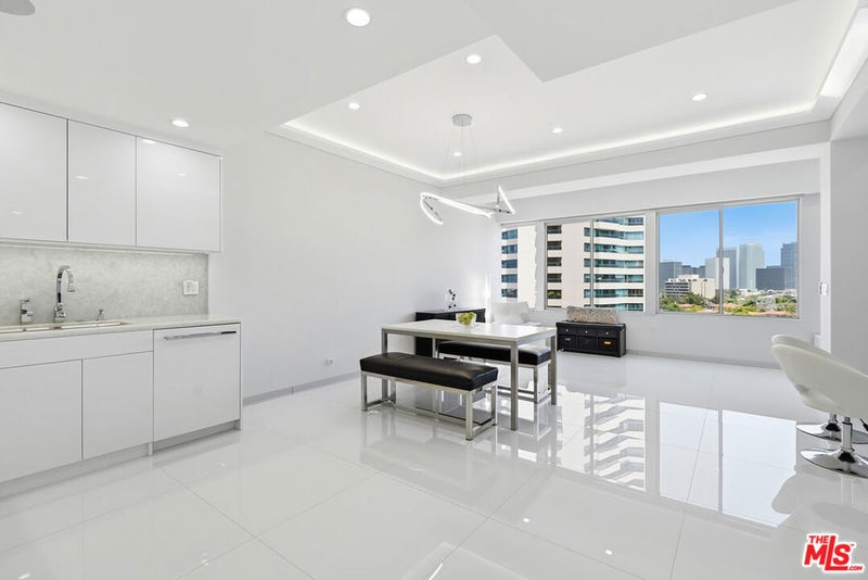 10501 Wilshire Boulevard 1007