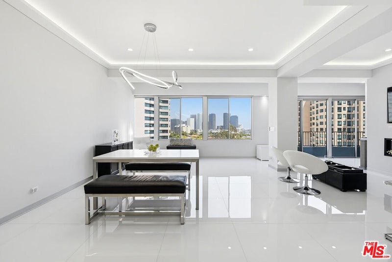 10501 Wilshire Boulevard 1007
