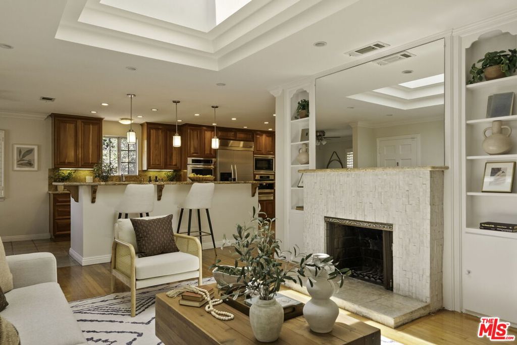 8137 Regis Way