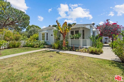 Photo of 1630 Franklin Street, Santa Monica, CA 90404 (MLS # 26990775)