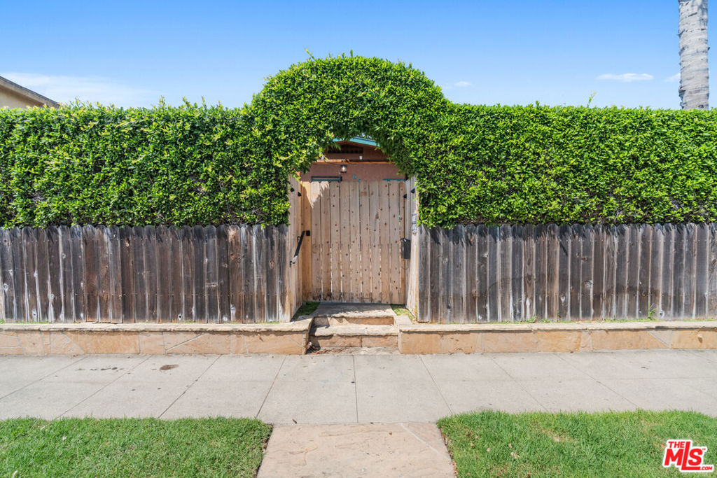 659 Vernon Avenue
