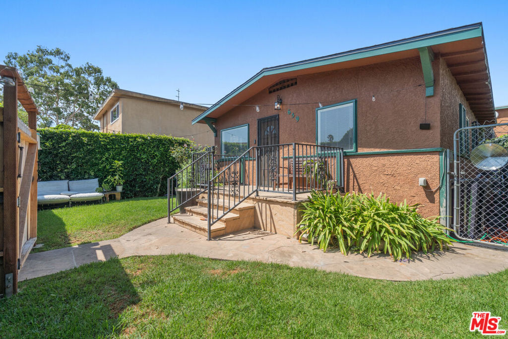 659 Vernon Avenue